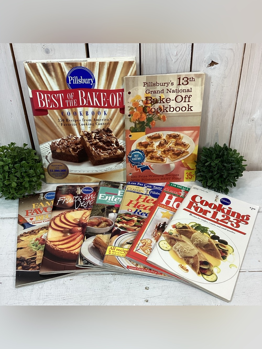 Lot of 8 Pillsbury Cookbooks, Recipes, Vintage & Contemporary
